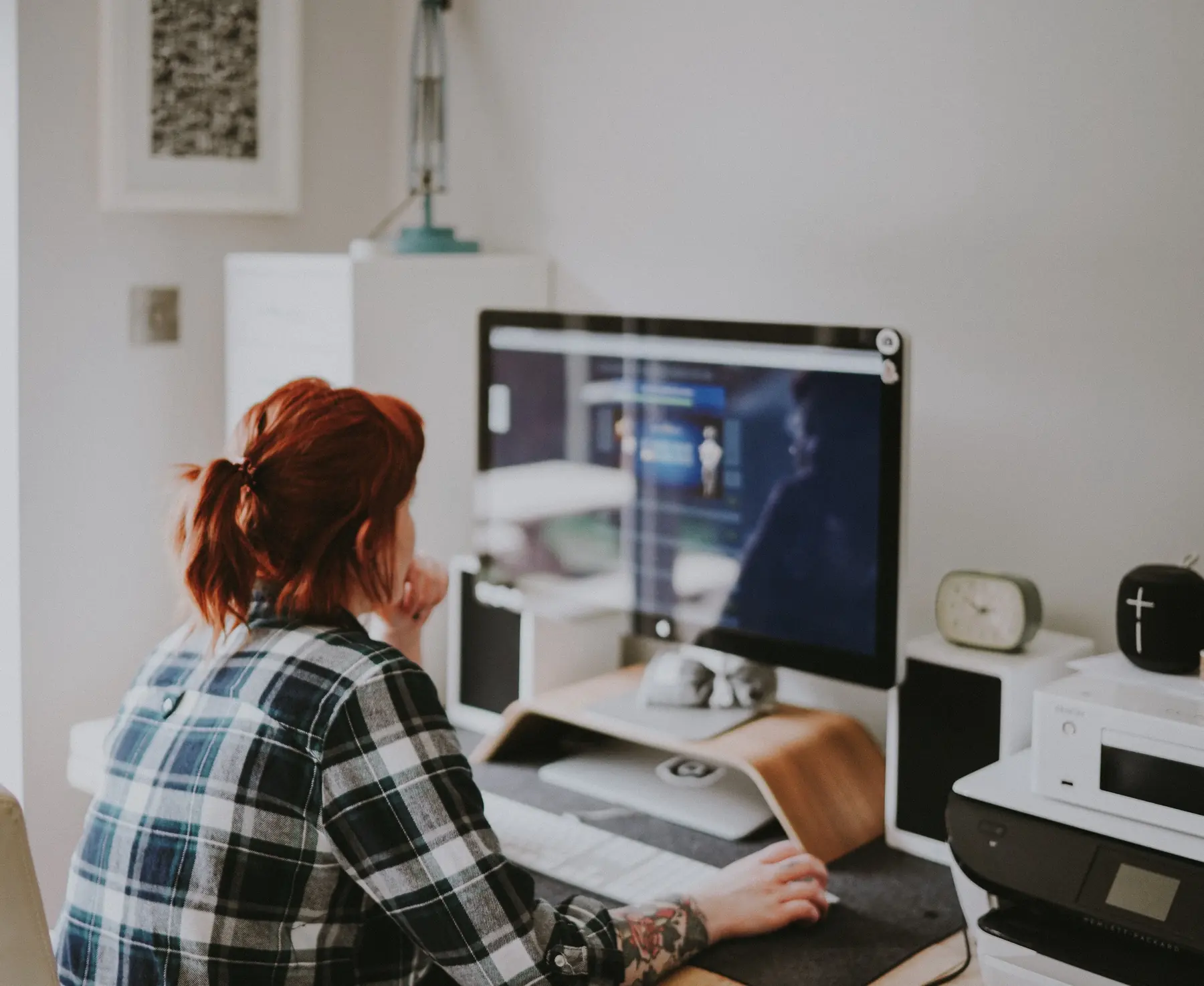 Distractions and Time Management in a Flexible Workplace: Crafting Focus