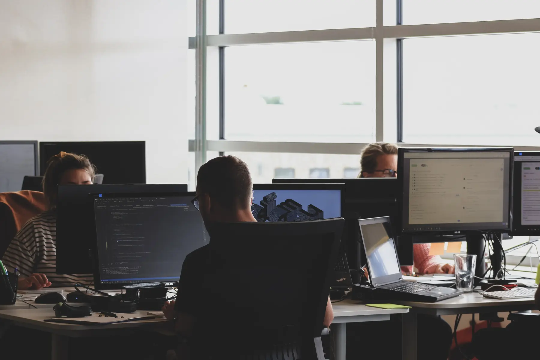 12 Essential Flexible Working Tools for 2025