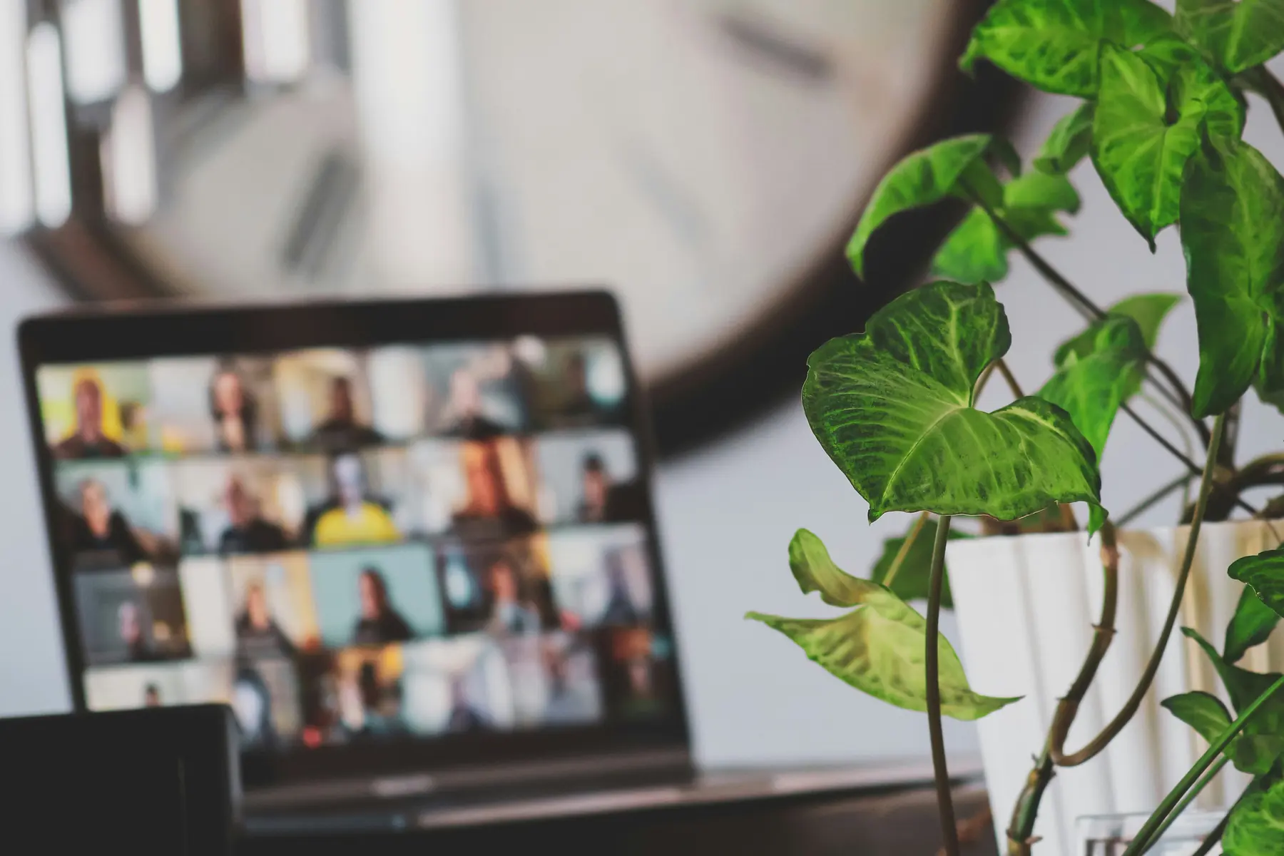 Hybrid Workplace Strategy: The Ultimate Guide
