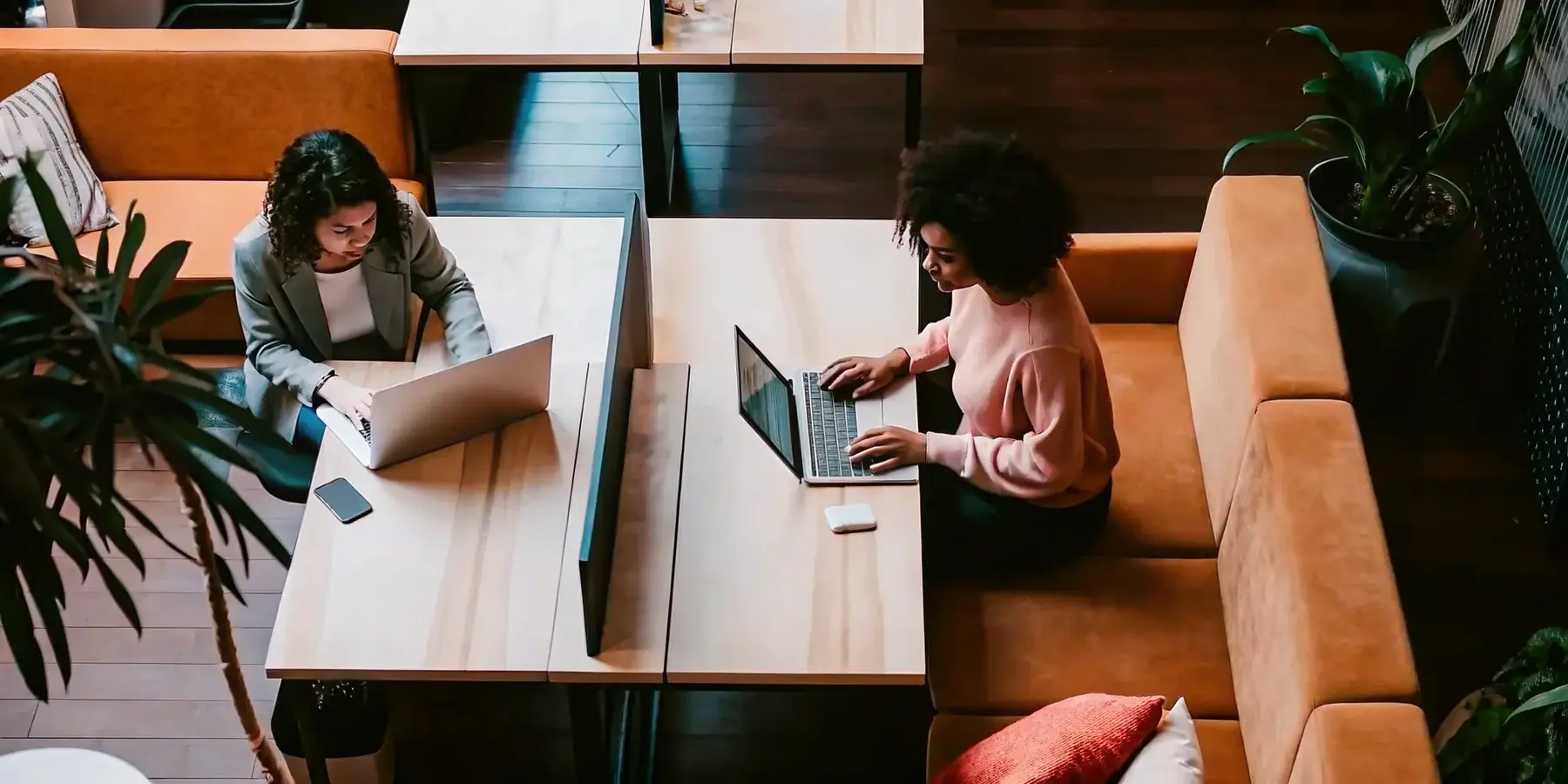 Why Hybrid Office Booking Is Good for Employment
